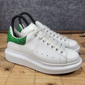 Alexander McQueen Oversized Sneakers
White & Green Croc-Print Leather Size 37.5